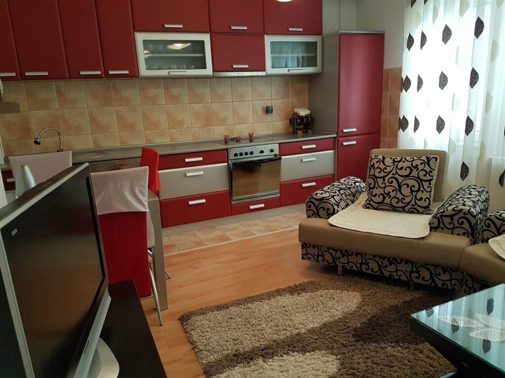 Banesa ne shitje ose ndrrohet me ndonje garsonjere (3)