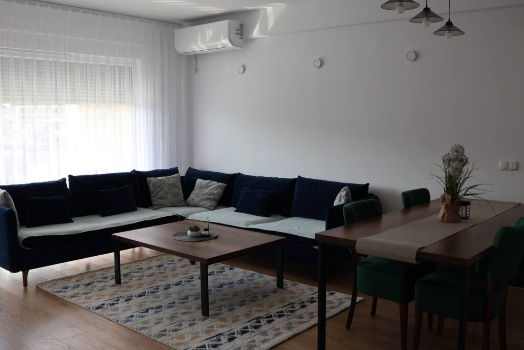 F7106759 2b00 46bb 8eaa a2f3d91152f3