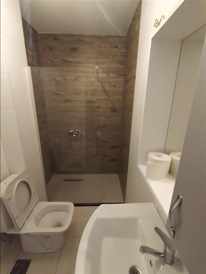 Jepet me qira banese ne fushe kosove (5)