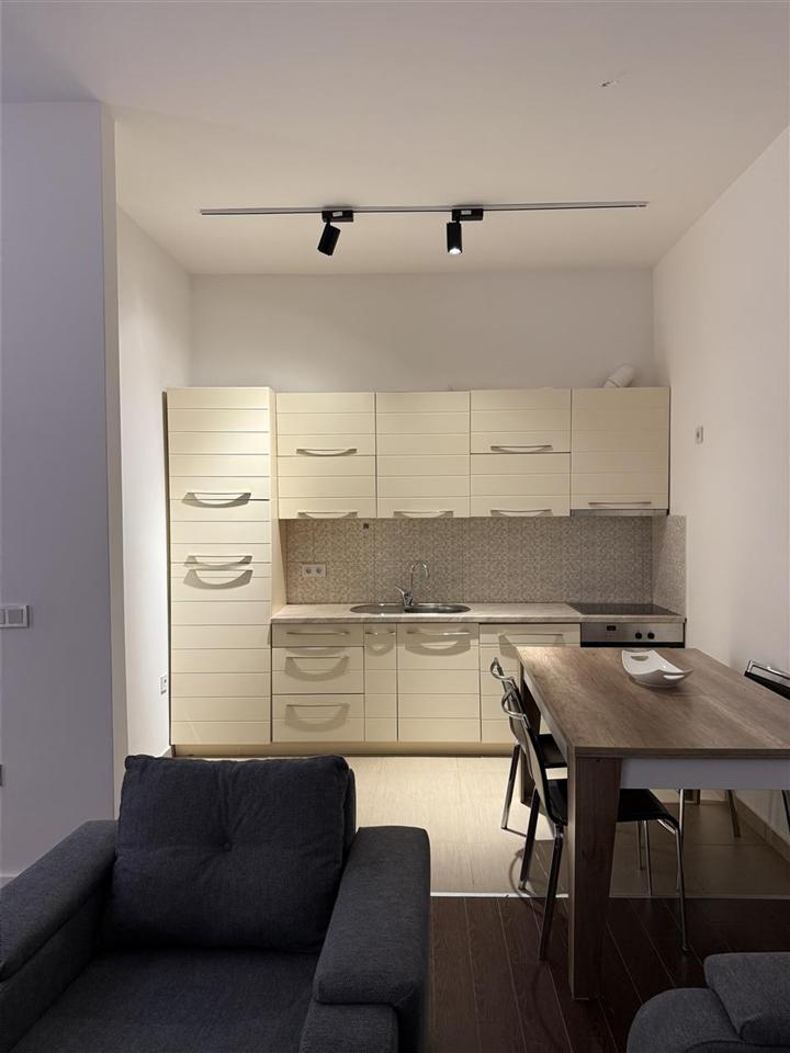 Leshohet banesa me qera ne ulpiane objekti i benidones (5)