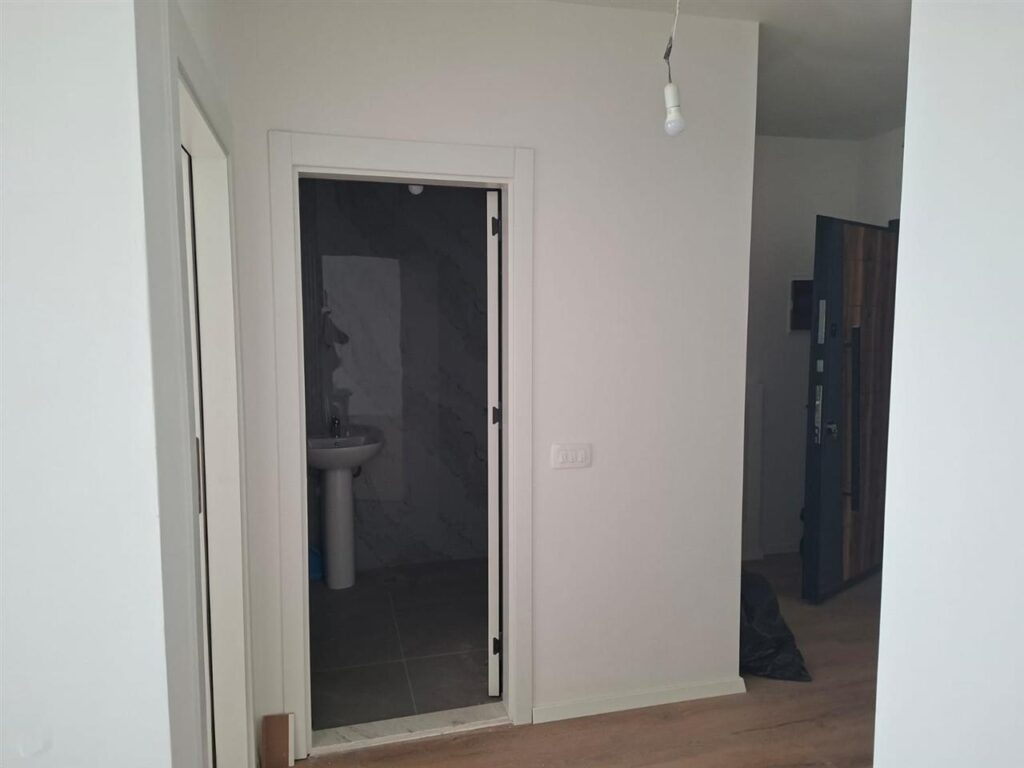 Shes banesen ne tophane (2)