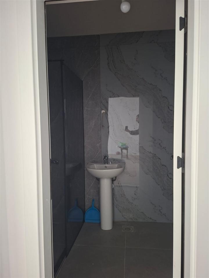 Shes banesen ne tophane (4)