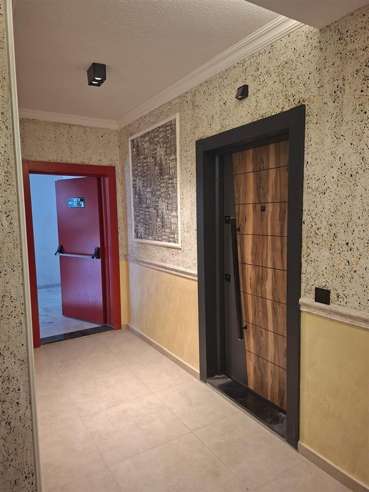 Shes banesen ne tophane (5)