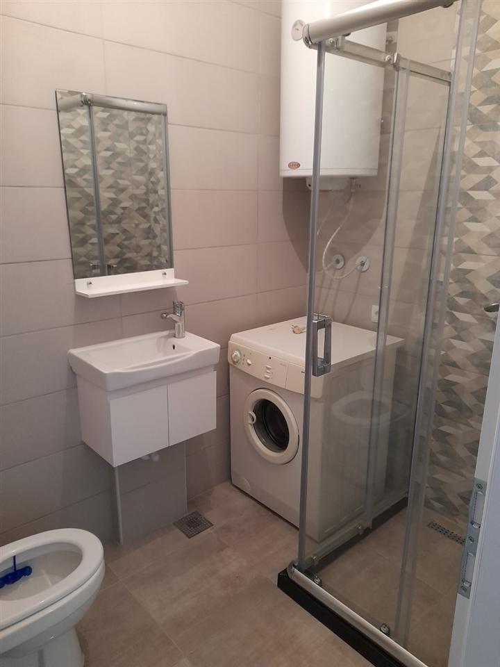 Shitet banesa 61 m2 (2)