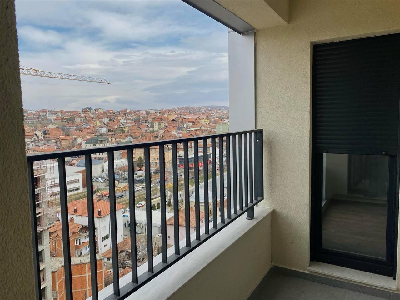 Shitet banesa e re tophane