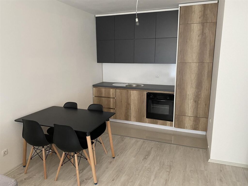 Super banesa me qera (1)