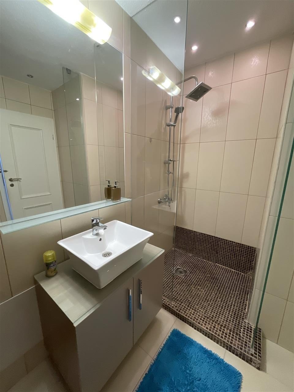 Banes me qira arberi 6 rotated