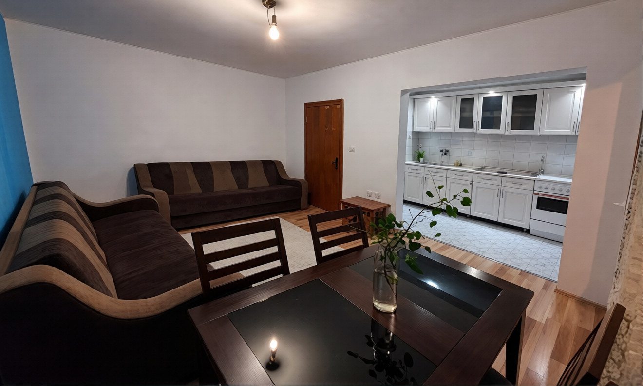 Banese ne breg te diellit me nje dhome gjumi