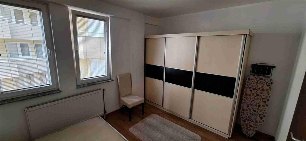 Leshoj banesen me qira ne qender afer 4 llullave (5)